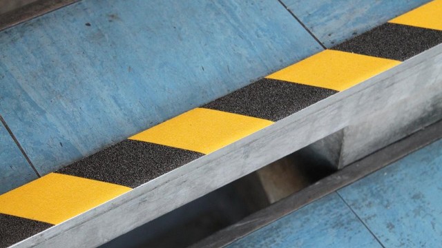 防滑瓷磚不防滑了？還有一個辦法你可以嚐試一下！