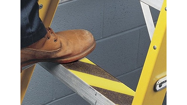 樓梯防滑條要怎麽施工？免工人施工，一分鍾完成