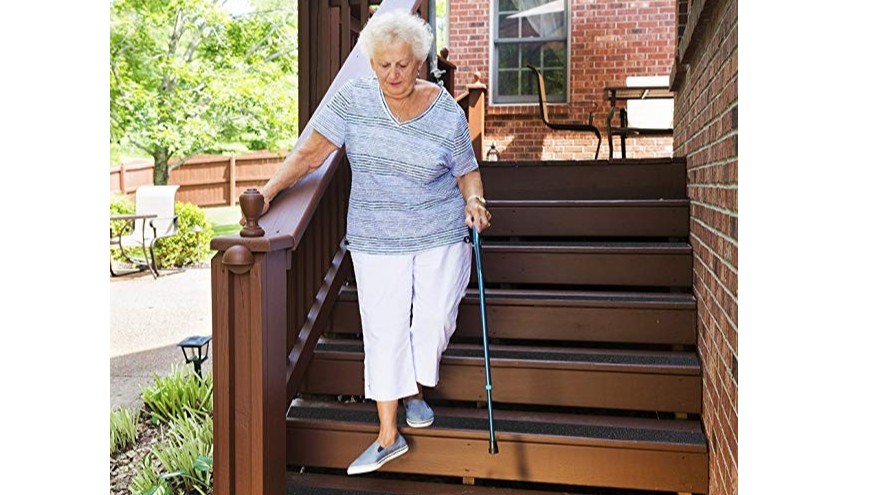 小心！家裏的這三個地方，老人小孩最容易摔倒-黄瓜视下载APP【昆山黄瓜AV在线下载】