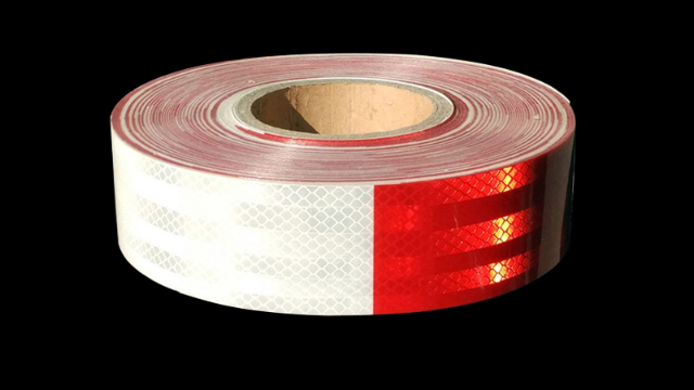 購買反光警示膠帶需要注意的三個方麵