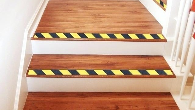 <i style='color:red'>防滑警示膠帶一般哪裏有賣</i>？熱銷品牌廠家推薦