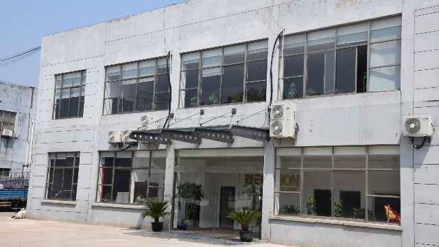 昆山黄瓜AV在线下载包裝材料有限公司總經理伍曼的創業故事